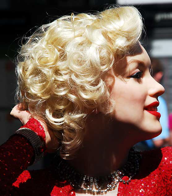 Wax Marilyn Monroe, Hollywood Boulevard, Wednesday, June 29, 2011