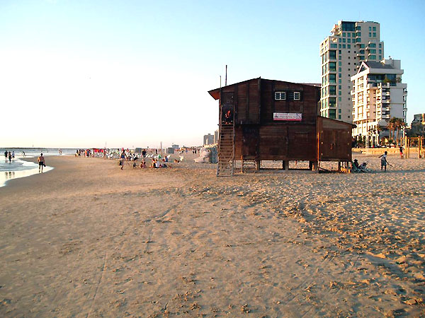 Chinky Beach Tel-Aviv